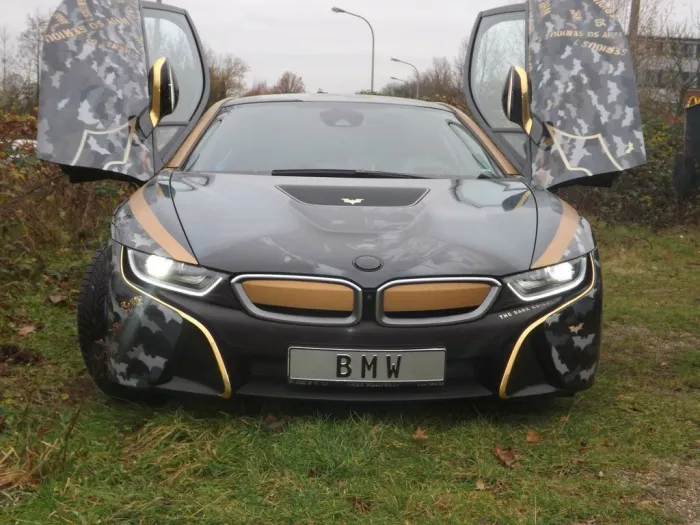 BMW i8 by René Turrek(past meets future)            