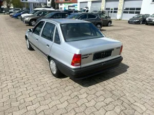 Opel Kadett E Beauty Lim. SEDAN GSD AUTOM- SERVO