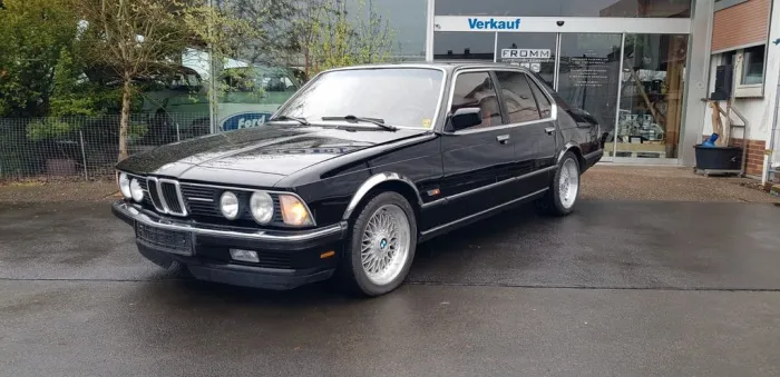 BMW 735 iA Motor komplett überholt