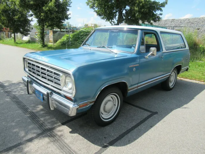 Dodge Ramcharger -V8, HardTop, Lack original, TÜV / H-