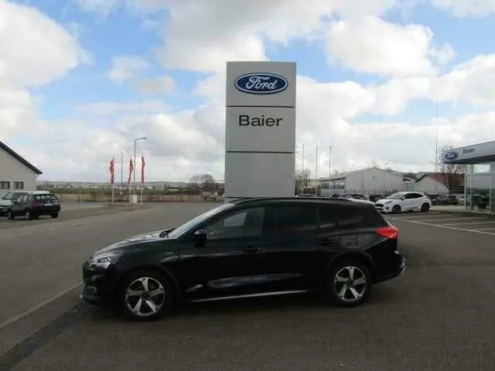 Ford Focus Active X - Automatik/LED/Pano/ACC/Sitzheiz
