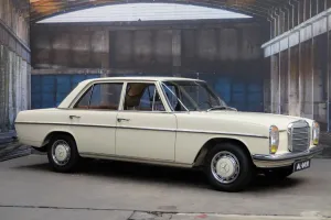 Mercedes-Benz 200 /8 W115 SAMMLERZUSTAND-OLDTIMER