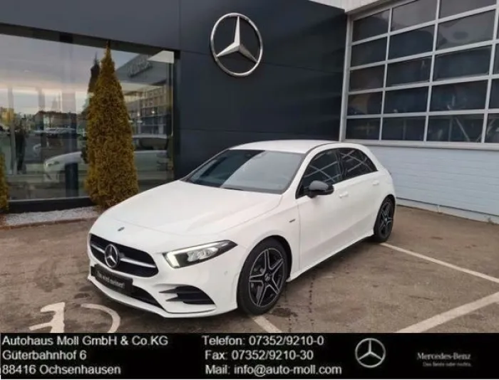 Mercedes-Benz A 180 AMG*MBUX*PARK*NIGHT*NAVI*Night-P*KAMERA*