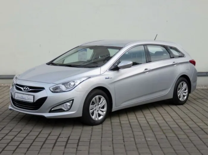 Hyundai i40cw 1.7 CRDi/FIFA EDITION/AUT/AHK/KLIMA/TEMP 