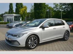 Volkswagen Golf VIII United 1.0 eTSI DSG Navi ACC DAB