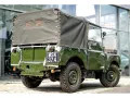 Land Rover Serie I 80 Lights behind the grill