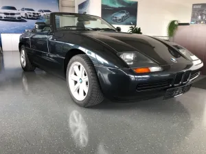 BMW Z1. DIE   fahrbare Legende in Traumschwarz