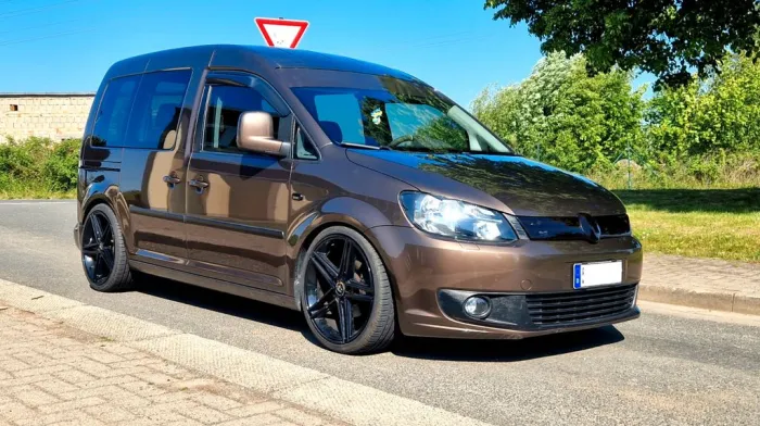 Volkswagen Caddy TÜV NEU! 140PS TDI 5Sitze GEWINDEFAHRWERK