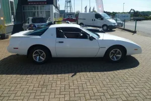 Pontiac Firebird  5.0 Liter V8 TBI mit TÜV und H-Zul.