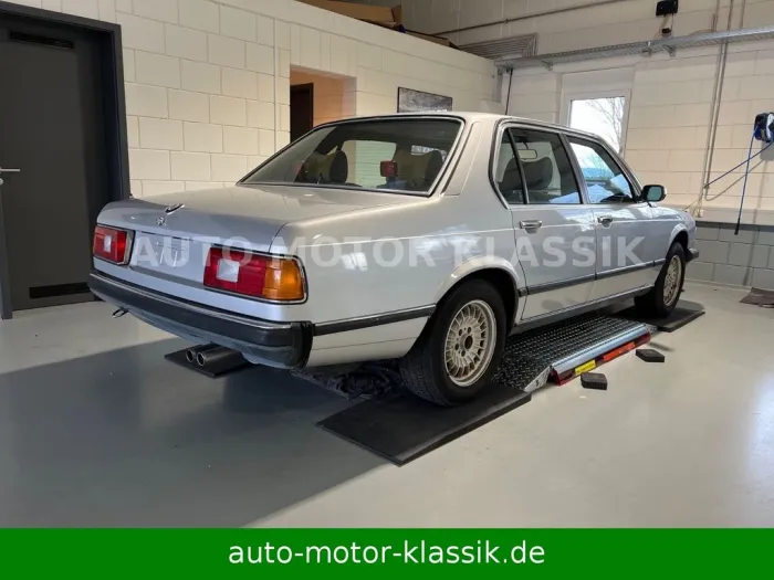 BMW 735i Aut. I  E23  I. 1. Hd.,  32'Tkm!
