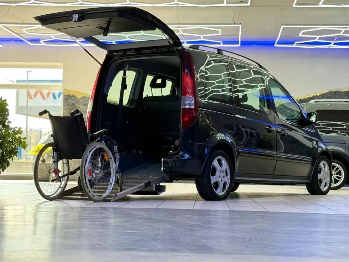 Mercedes-Benz Vaneo-Behindertengerecht-Rampe