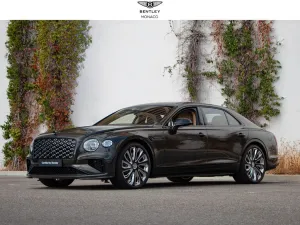 Bentley Flying Spur Mulliner V8