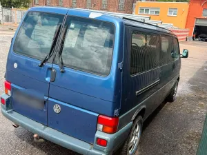 Volkswagen VW T4 2.5 Benziner Lang - 8-Sitzer - Klima...