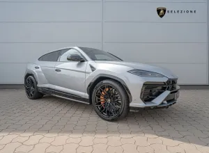 Lamborghini Urus SE Grigio Nimbus  Akrapovic  Pano.  Massage