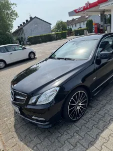 Mercedes-Benz 200