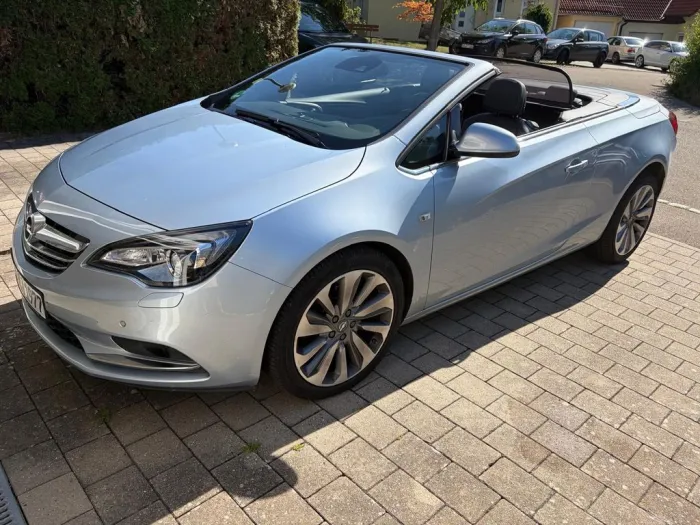 Opel Cascada 1.6 D-Inj. Turbo 100kW Ultimate Auto...