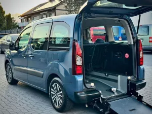 Peugeot Partner Active 'Behindertengerecht-Rampe'