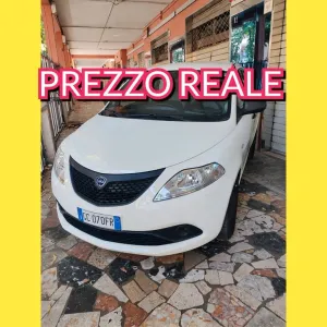Lancia Ypsilon 5 Porte Ypsilon 1.0 hybrid Silver