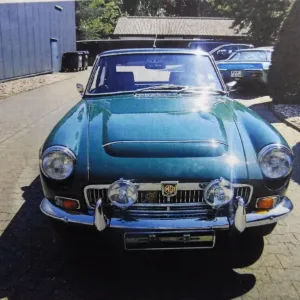 MGB Restauriert. Alles Neu. Läuft und sieht gut 