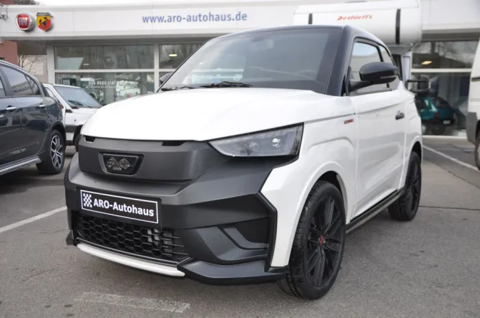 Ligier JS 50 Ultimate - Sitzheizung - Servo - Klima