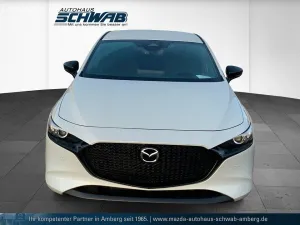 Mazda 3  2.5L e-SKYACTIV G 140ps 6AT FWD Centre-Line D