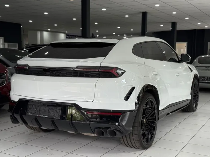 Lamborghini Urus SE *PANO*MASSAGE*360*B&O 3D*23