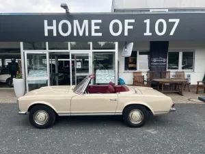 Mercedes-Benz SL 230