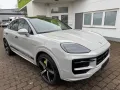 Porsche CAYENNE E-HYBRID COUPE 2025