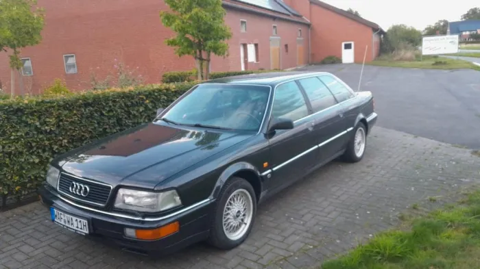 Audi V8
