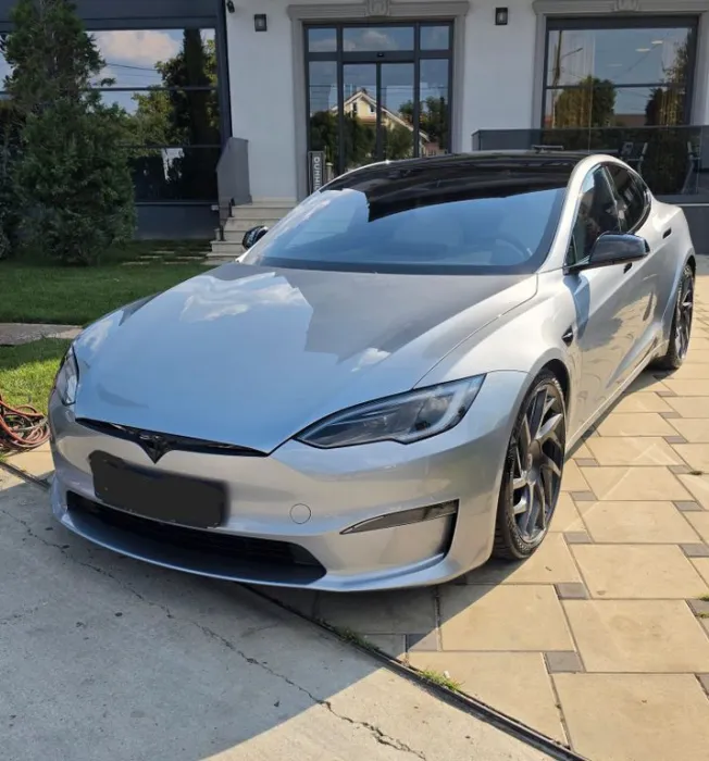 Tesla Model S Allradantrieb mit Dualmotor -