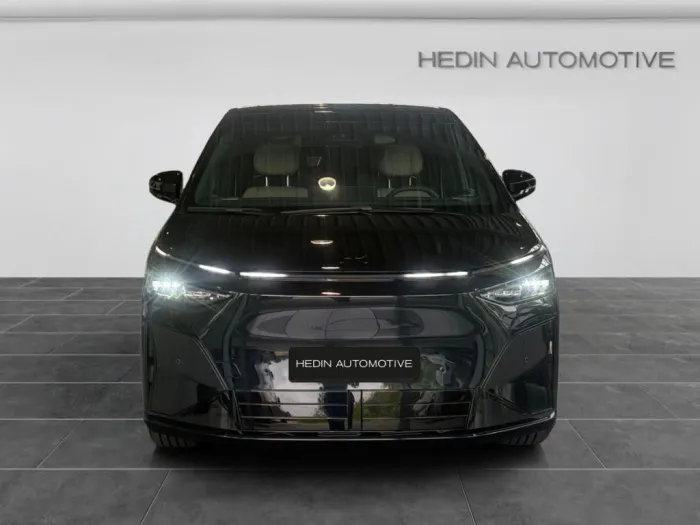XPENG X9 AWD PERFORMANCE NIGHT-AMBIENTE-SHZ-360°-DISTR