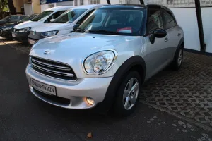 MINI Countryman Cooper 1,6i/Autom/Klimaa/PDC/CD/Bluet