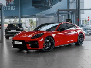 Porsche Panamera GTS 368kW / 500hp 