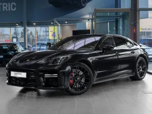 Porsche Panamera GTS 368kW / 500hp 