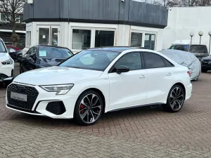 Audi A3 Lim. 3X S-LINE BLACK EDITION PANO HUD CARBON