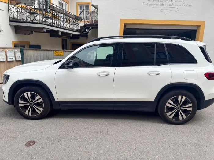 Mercedes-Benz GLB 220 4MATIC DCT -