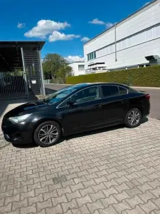 Toyota Avensis 1,8-l-Valvematic Multidrive S B. Edi...