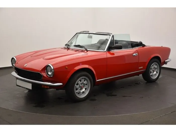 Fiat 124 PININFARINA SPIDER
