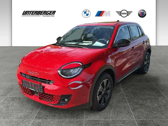 Fiat 600e MY25 RED 115 kW Red