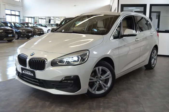 BMW Bmw 216D ActiveTourer Luxury Auto/Navi/Pelle/Xen