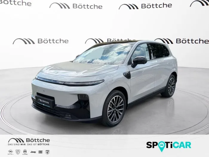 Leapmotor B10 160 kW Hybrid EV Design