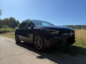 Mercedes-Benz GLA 220 4MATIC 8g DCT AMG Line