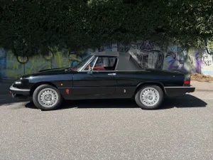 Alfa Romeo Spider Scheckheft, Sammlerzstd., Gutachten 29 T€