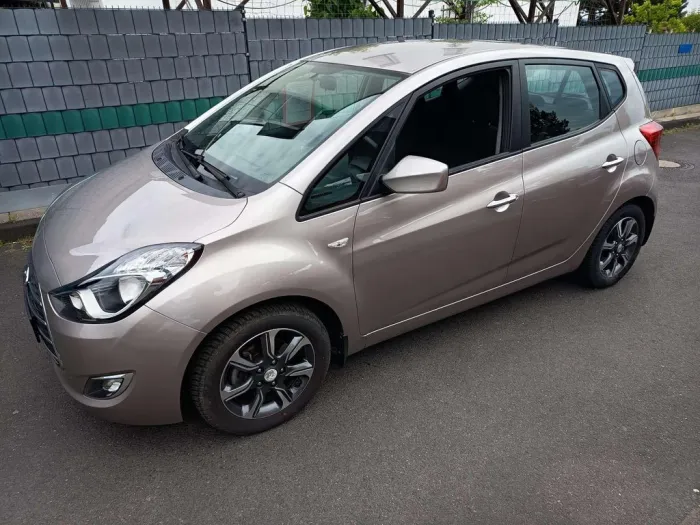 Hyundai iX20 ix20 1.6 Automatik Space aus 1.Hand
