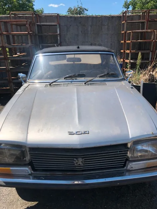 Peugeot 504