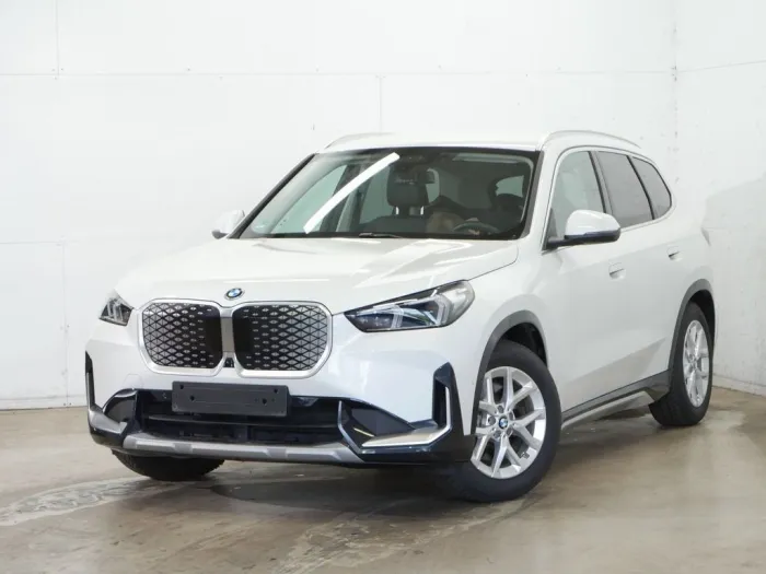 BMW iX1 xDrive30 Head-Up-HK Surround-Aktivsitz f. Fa