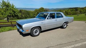 Plymouth Valiant V8 318 