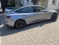 Tesla Model 3 Allradantrieb mit Dualmotor Performa...
