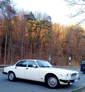Jaguar XJ