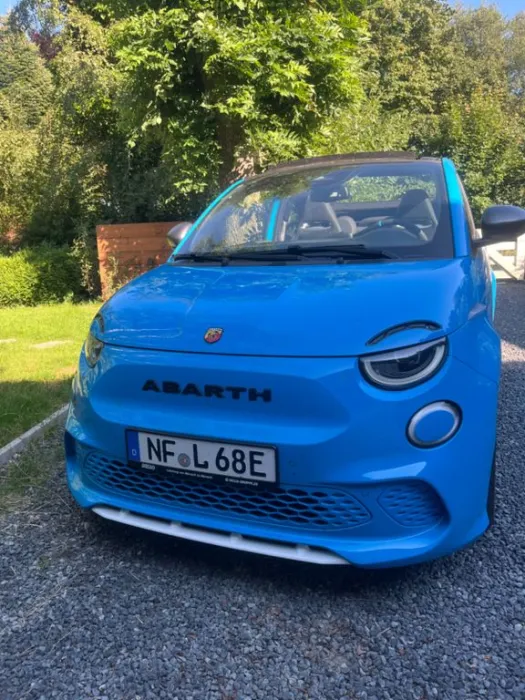Abarth 500C Cabrio Scorpionissima 42 kWh -